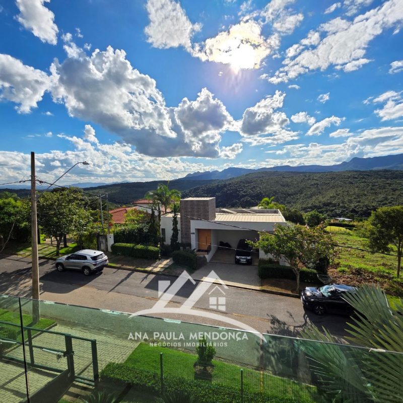Post instagram de imobiliária ousado preto (11)
